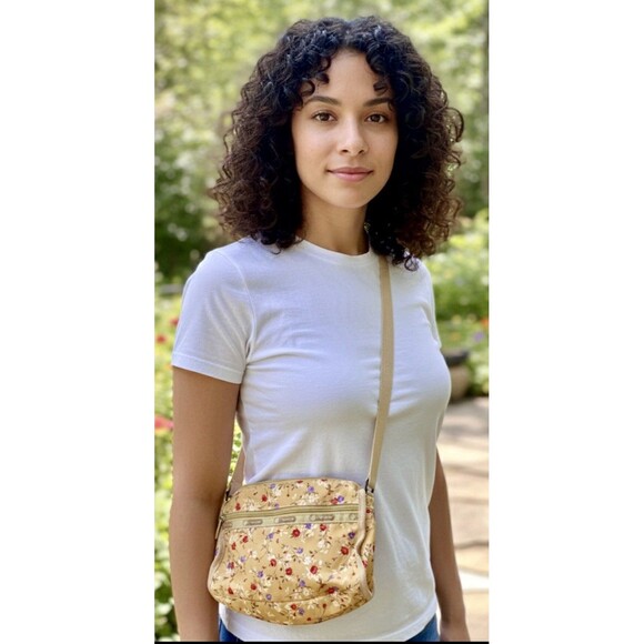 LeSportsac Deluxe Everyday Crossbody Adjustable Strap Beige Floral Y2K Bag - Picture 1 of 6